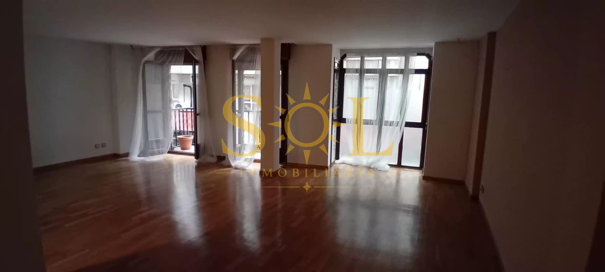 VENTA DE PLANTA ENTERA DE OFICINA EN EL CENTRO DE OVIEDO ( CON POSIBILIDAD DE CAMBIO DE USO A VIVIENDA) - Foto 4