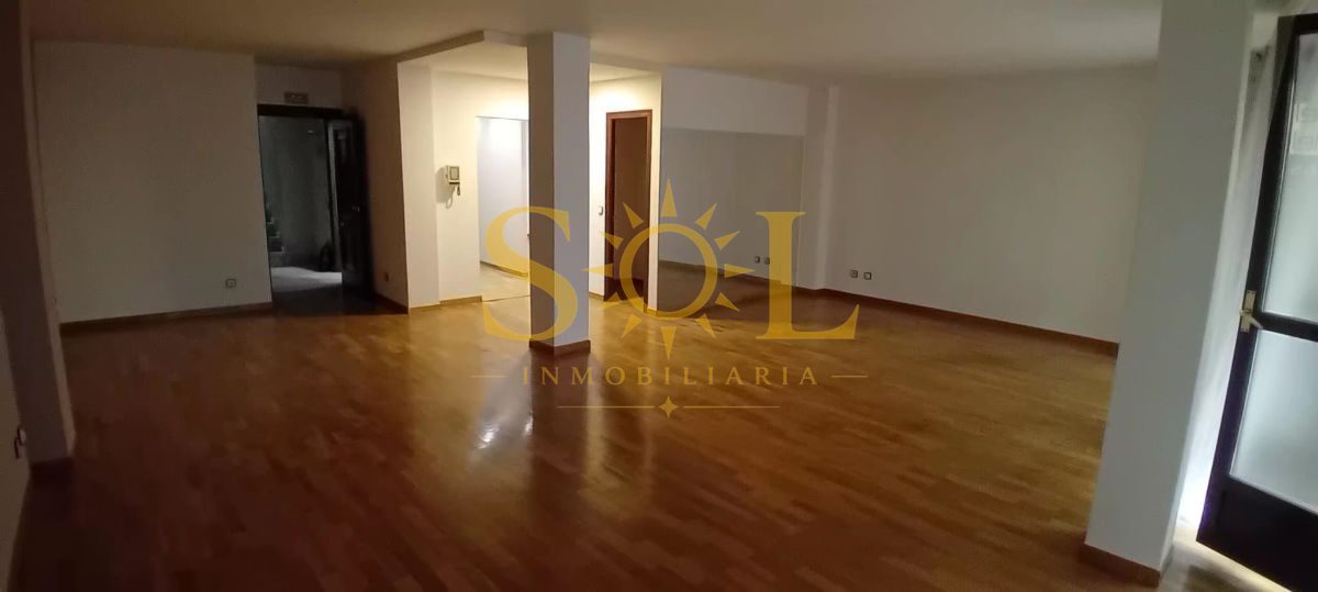 VENTA DE PLANTA ENTERA DE OFICINA EN EL CENTRO DE OVIEDO ( CON POSIBILIDAD DE CAMBIO DE USO A VIVIENDA) - Foto 5
