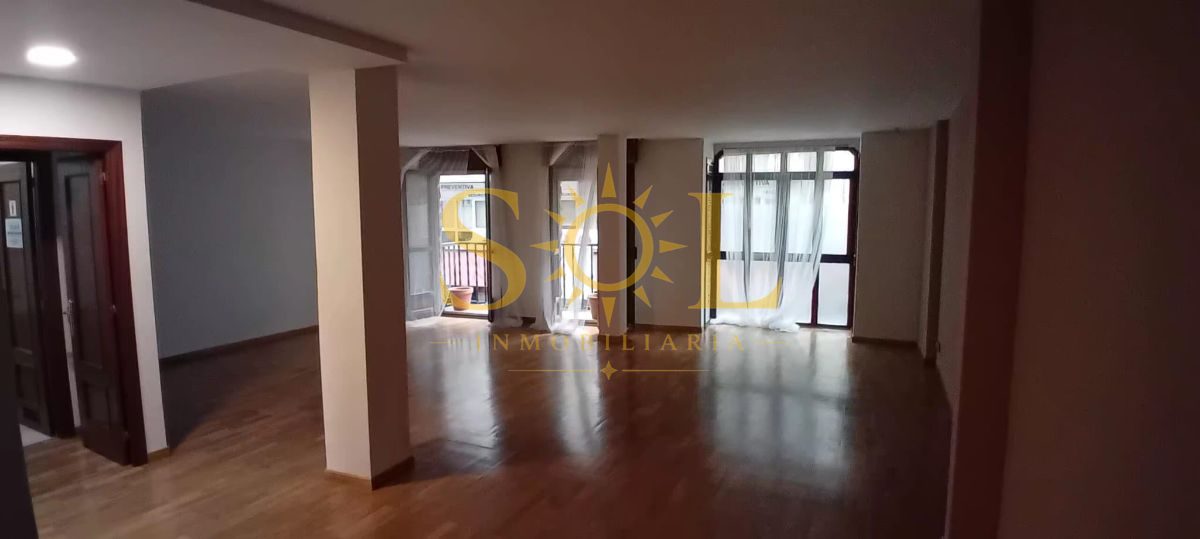 VENTA DE PLANTA ENTERA DE OFICINA EN EL CENTRO DE OVIEDO ( CON POSIBILIDAD DE CAMBIO DE USO A VIVIENDA) - Foto 6