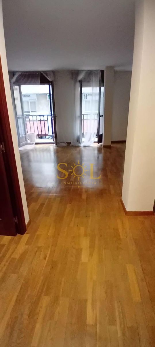 VENTA DE PLANTA ENTERA DE OFICINA EN EL CENTRO DE OVIEDO ( CON POSIBILIDAD DE CAMBIO DE USO A VIVIENDA) - Foto 7