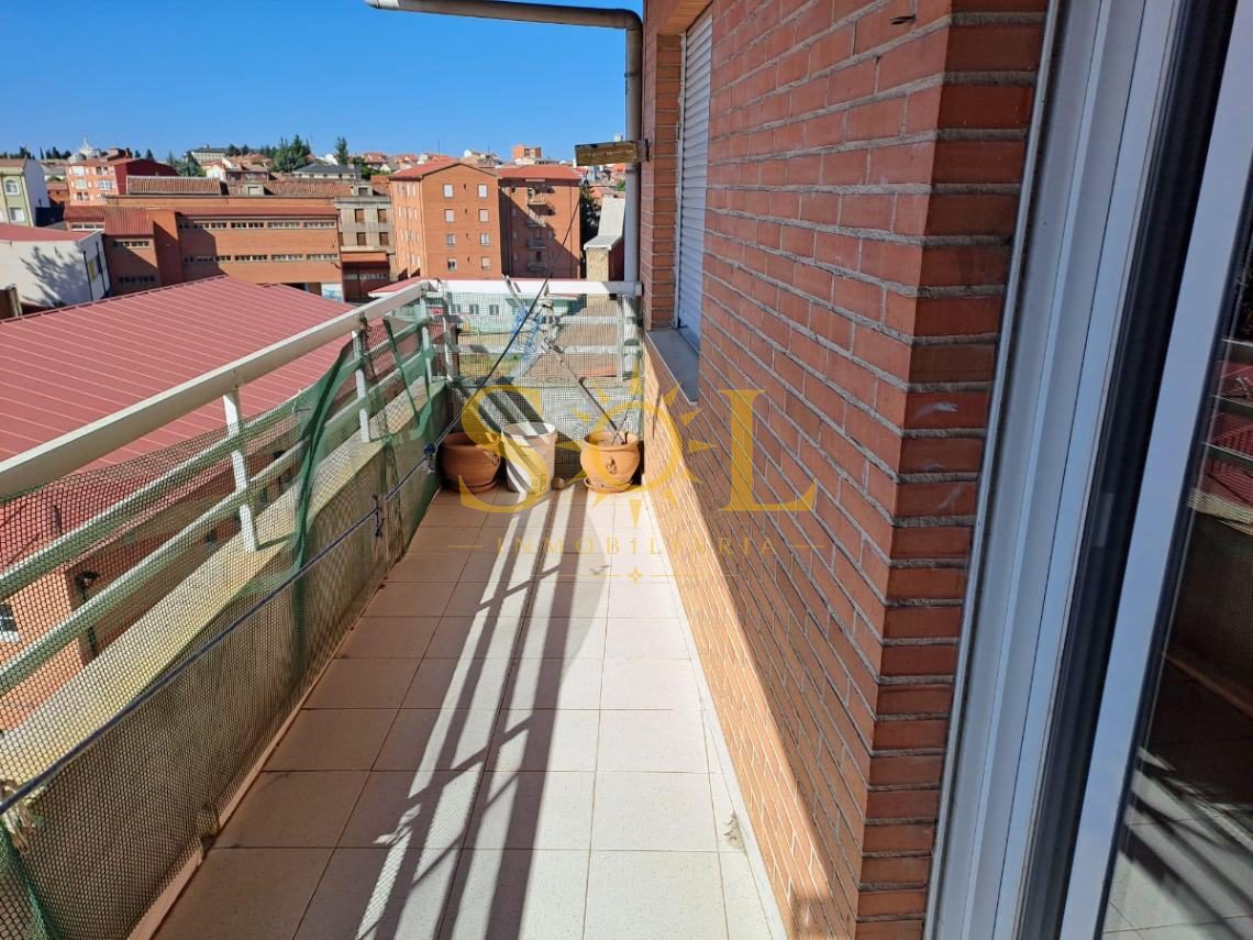 Piso en la Bañeza muy luminoso , en venta. - Foto 2