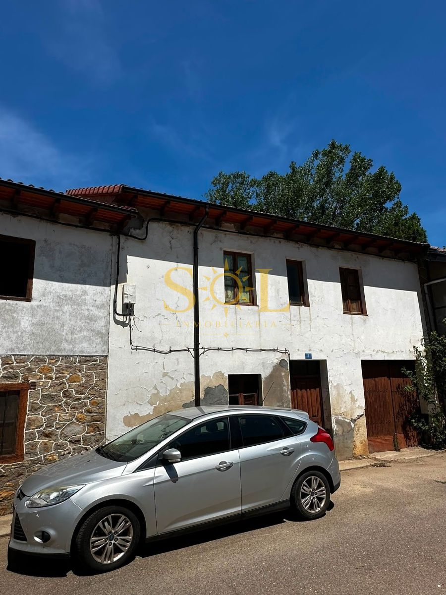 CASA CON JARDIN para reformar en LA VALCUEVA (LEON). - Foto 17