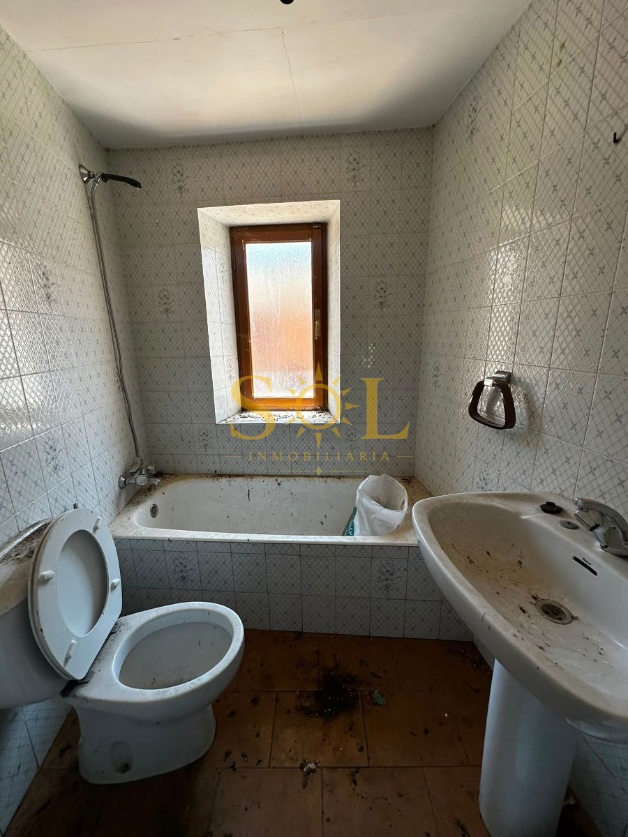 CASA CON JARDIN para reformar en LA VALCUEVA (LEON). - Foto 6