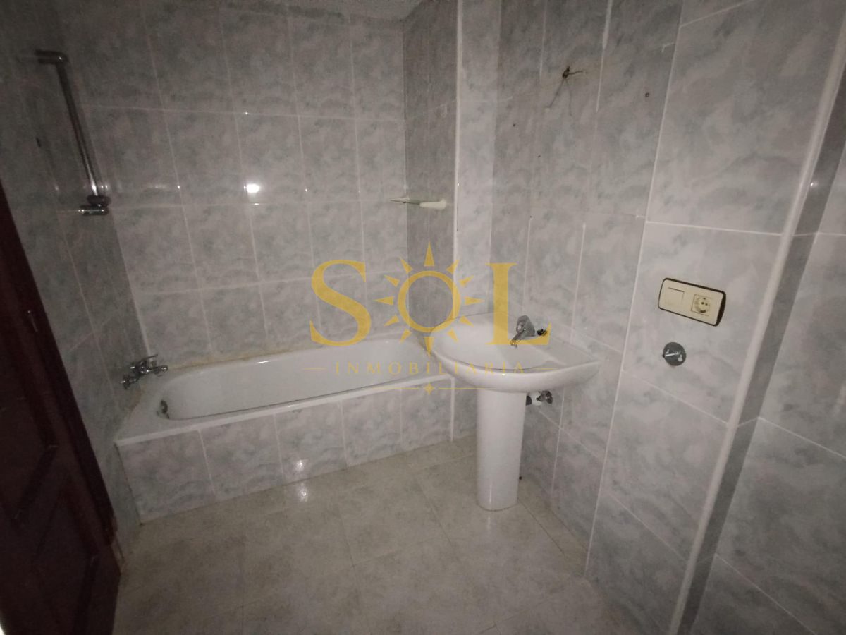 Venta de vivienda para reformar en Valencia de Don Juan - Foto 12