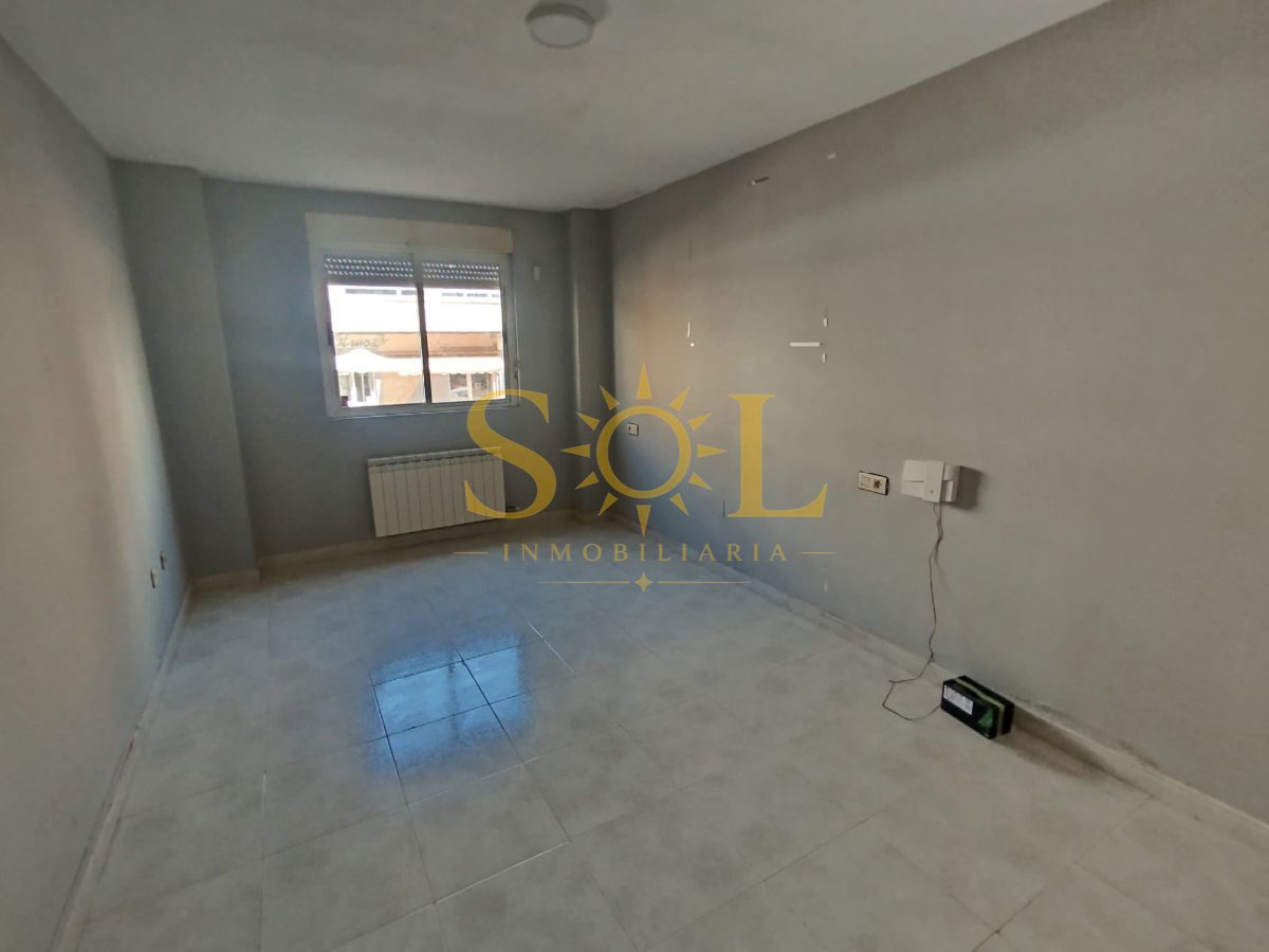 Venta de vivienda para reformar en Valencia de Don Juan - Foto 3
