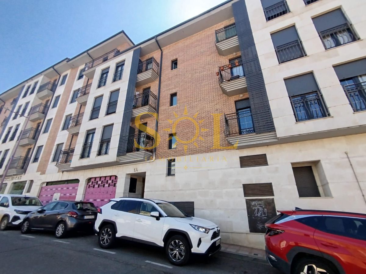 Se vende piso en muy buen estado en Valencia de Don Juan - Foto 1