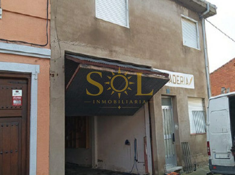 Venta de casa en Bustillo del Páramo para reformar. - Foto 4