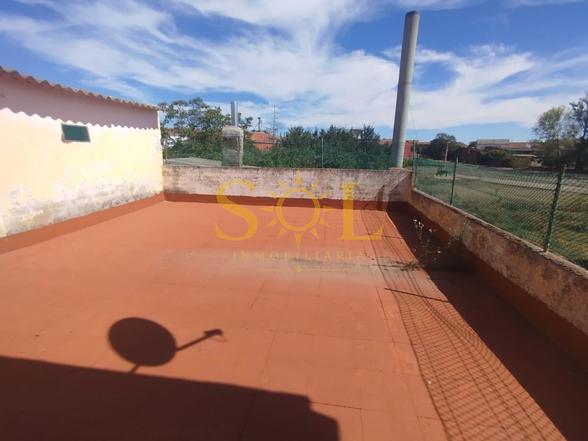 Venta de casa en Bustillo del Páramo para reformar. - Foto 8