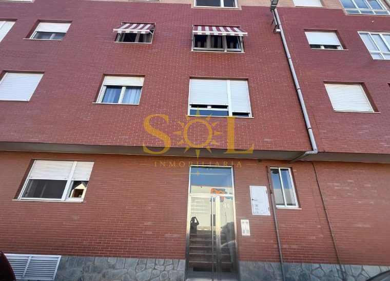 EN VENTA PISO CARRETERA SANTANDER - Foto 1