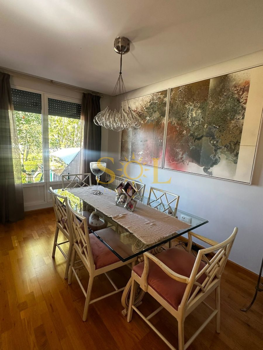 VENTA DE CHALET ADOSADO CON JARDÍN A TRES FACHADAS - Foto 53