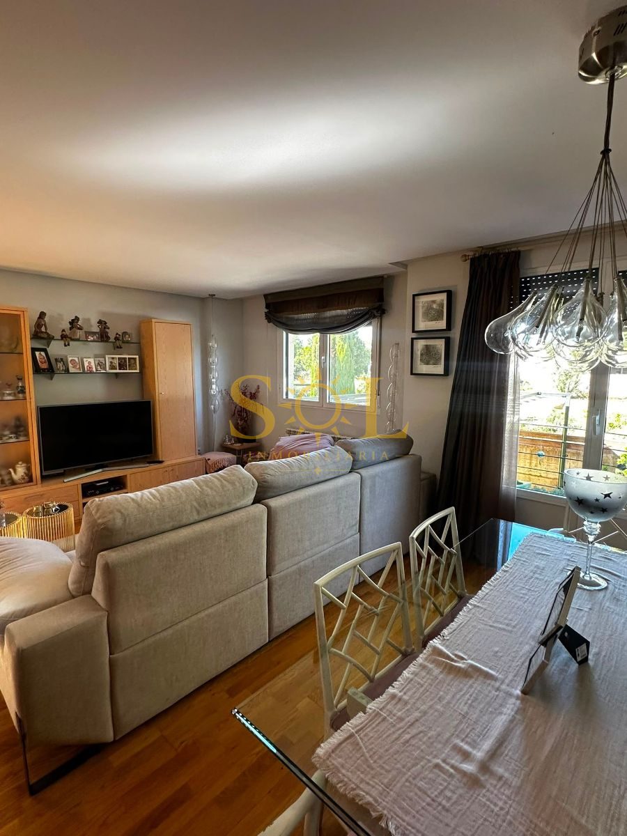 VENTA DE CHALET ADOSADO CON JARDÍN A TRES FACHADAS - Foto 55