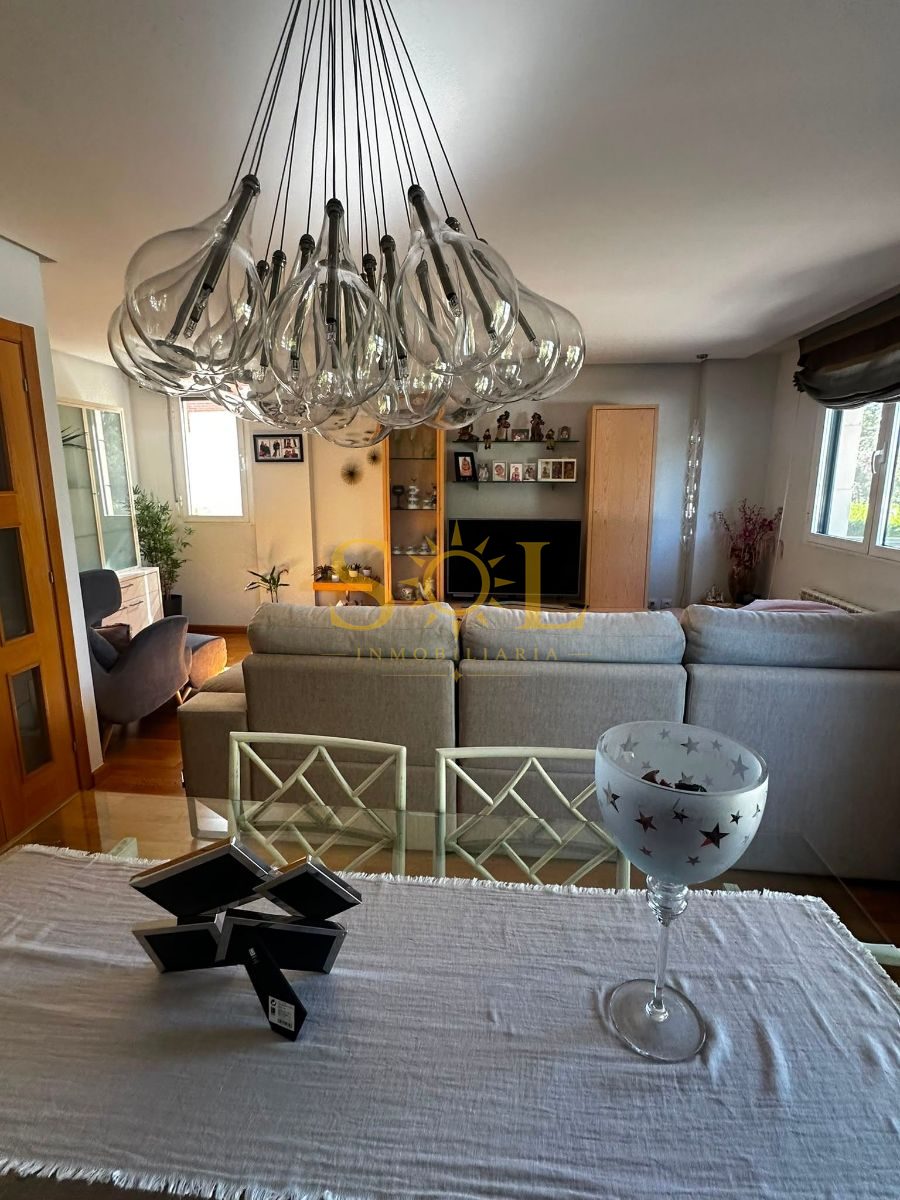 VENTA DE CHALET ADOSADO CON JARDÍN A TRES FACHADAS - Foto 56