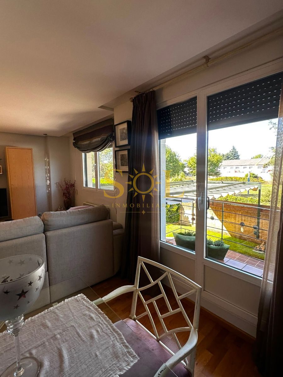 VENTA DE CHALET ADOSADO CON JARDÍN A TRES FACHADAS - Foto 57