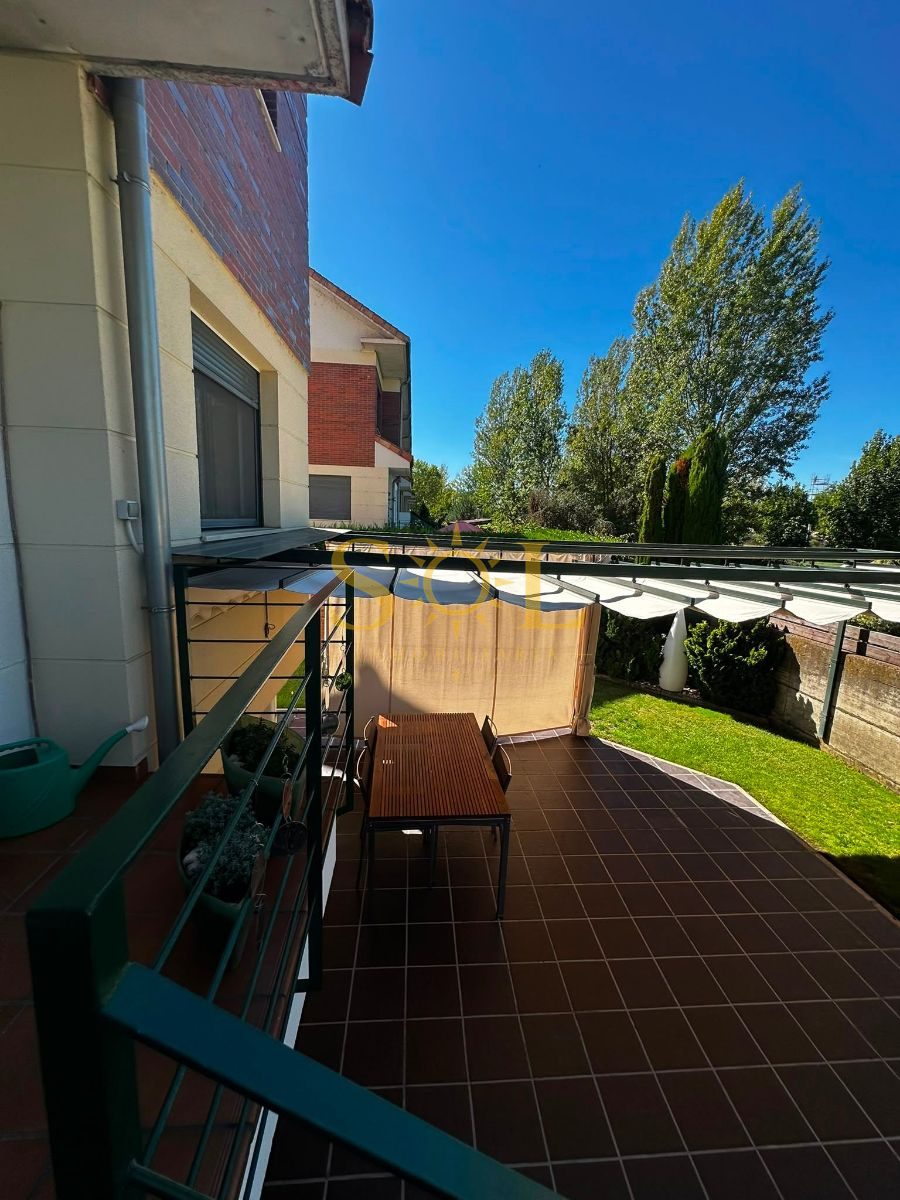 VENTA DE CHALET PAREADO CON JARDÍN A TRES FACHADAS - Foto 71