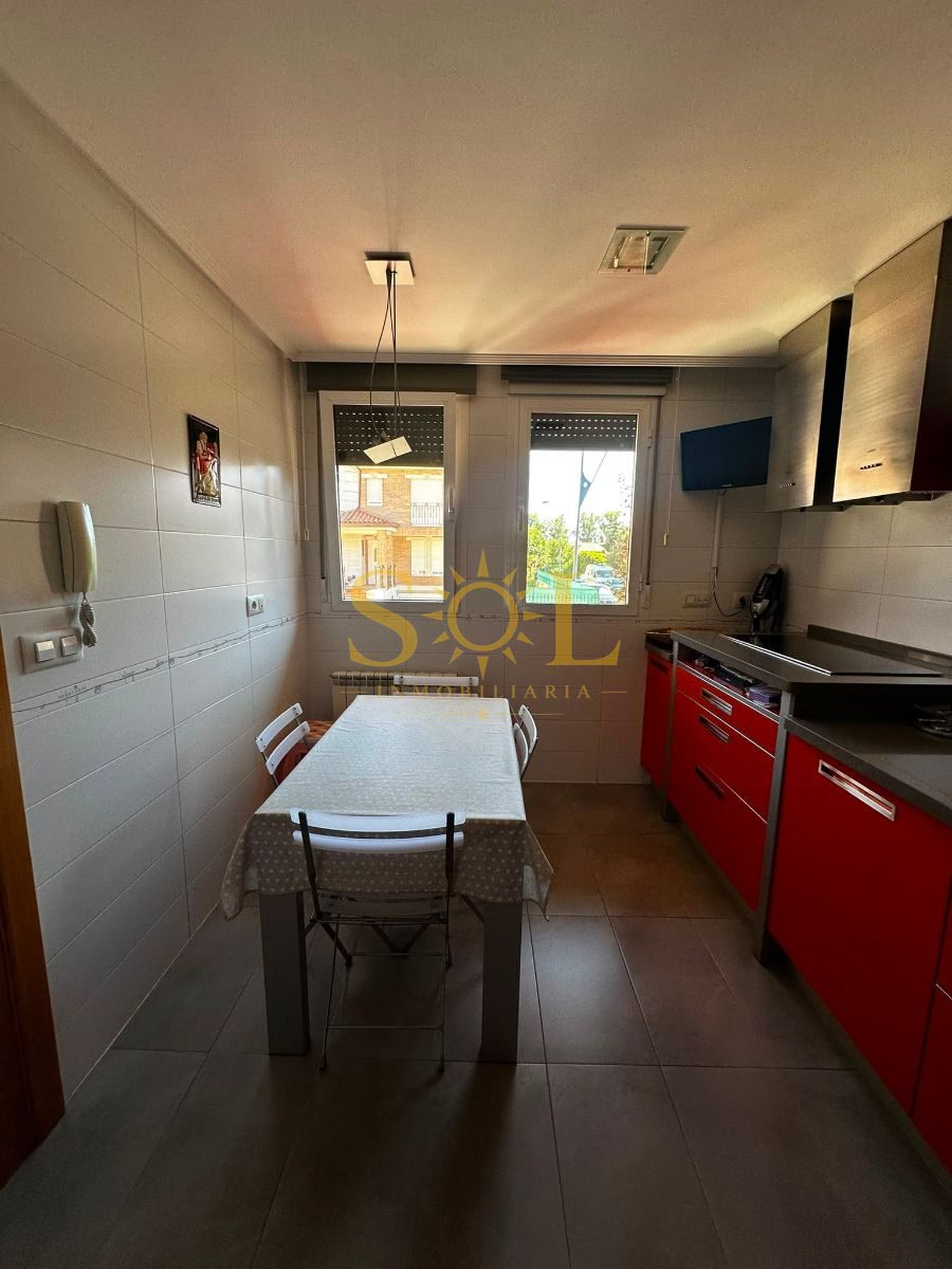 VENTA DE CHALET PAREADO CON JARDÍN A TRES FACHADAS - Foto 80