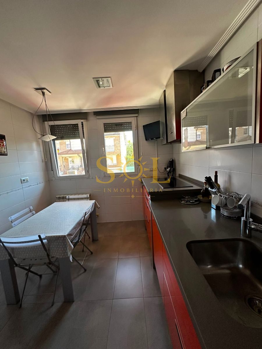 VENTA DE CHALET PAREADO CON JARDÍN A TRES FACHADAS - Foto 84