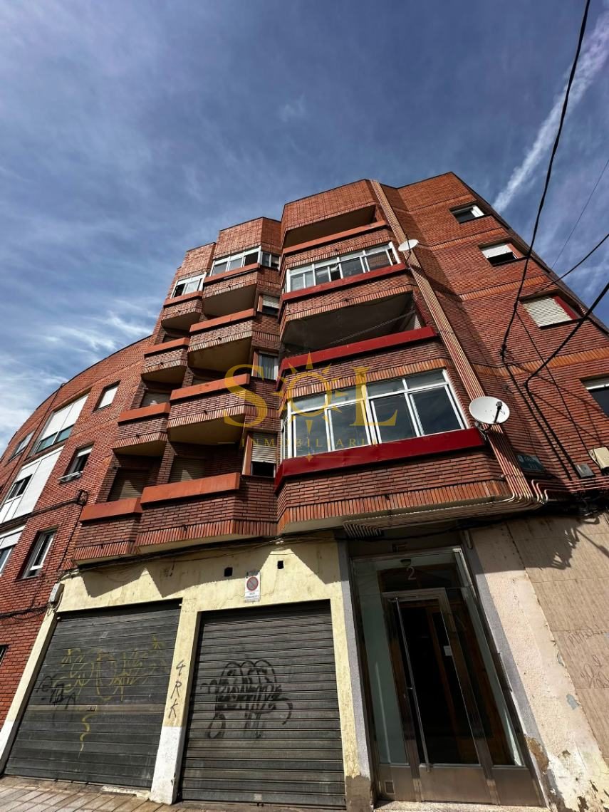 Oportunidad en calle Sil: 3 habitaciones y 2 terrazas - Foto 2