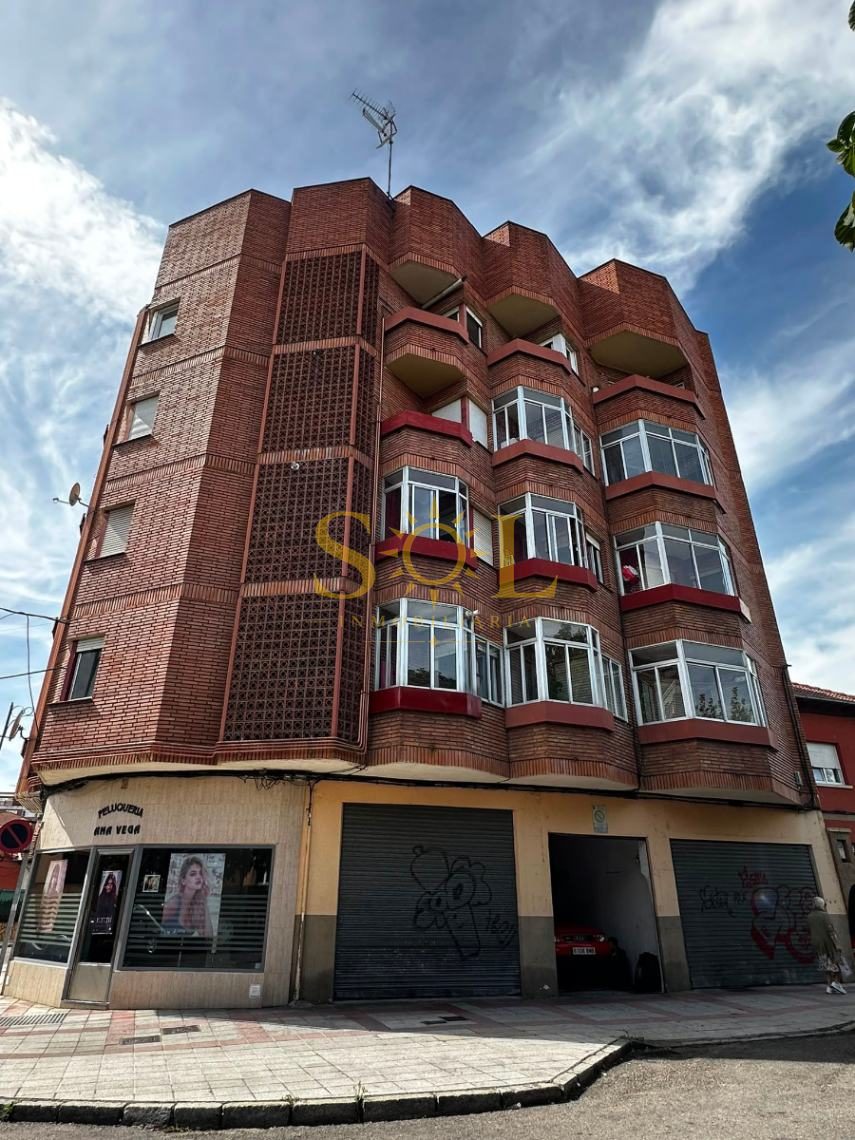 Oportunidad en calle Sil: 3 habitaciones y 2 terrazas - Foto 3