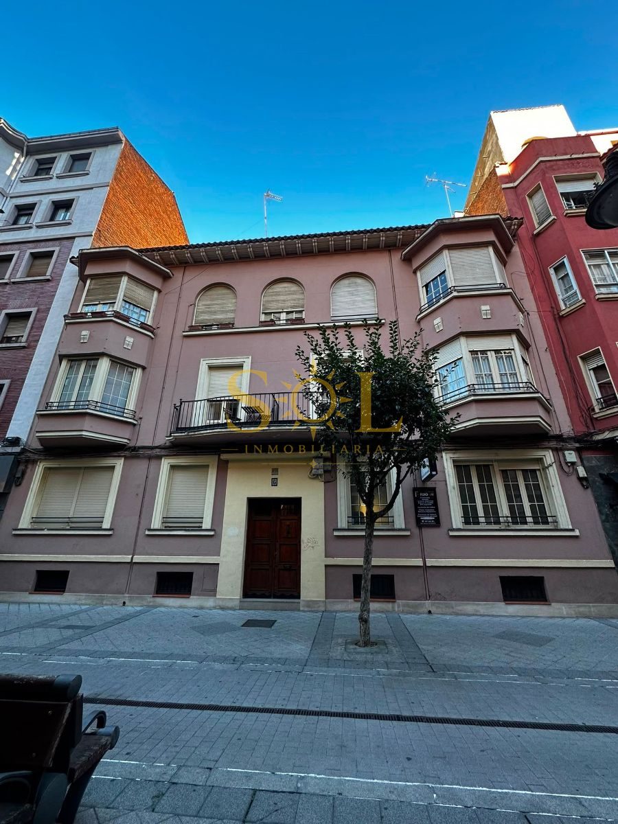 OPORTUNIDAD ÚNICA: Exclusivo inmueble en Calle Carmen con Licencia Turística (VUT) - Foto 1