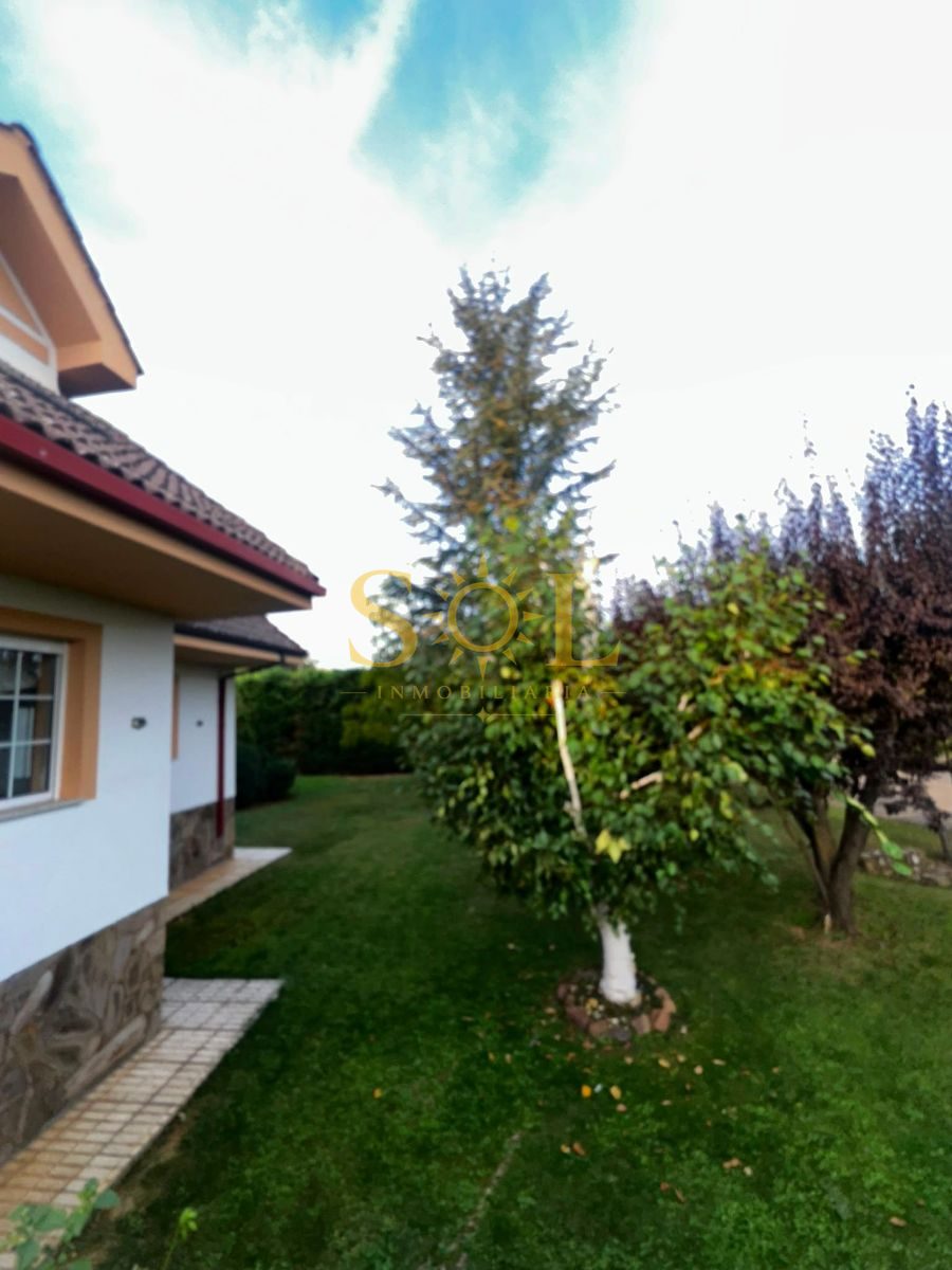 CHALET PAREADO CON JARDIN - Foto 106