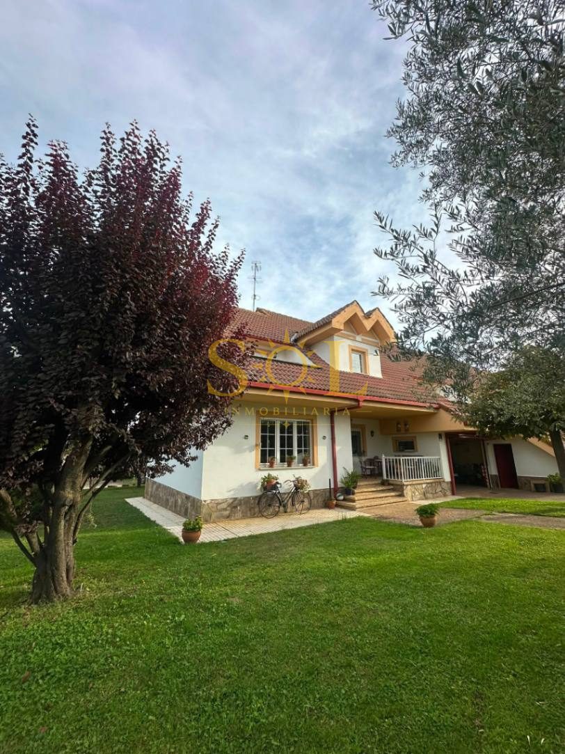 CHALET PAREADO CON JARDIN - Foto 5