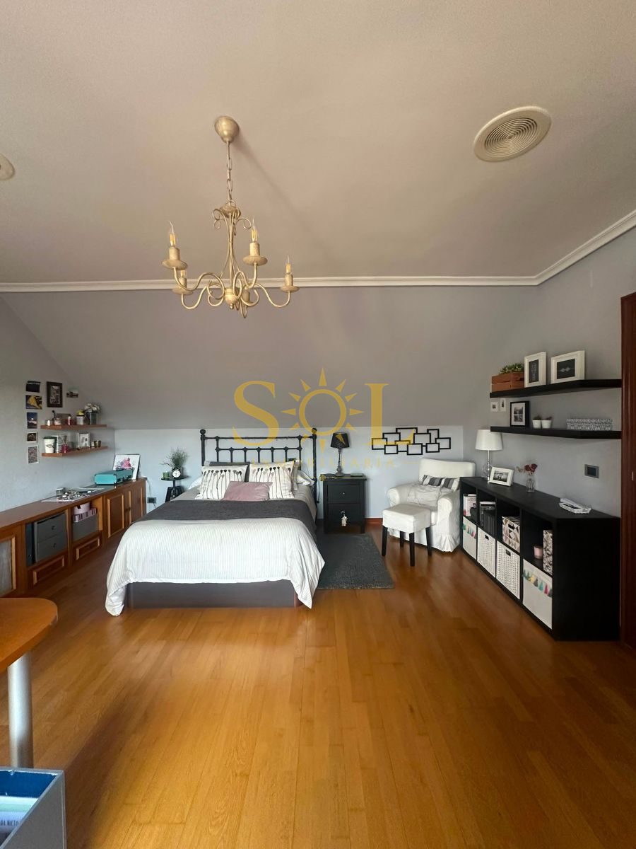 CHALET PAREADO CON JARDIN - Foto 61
