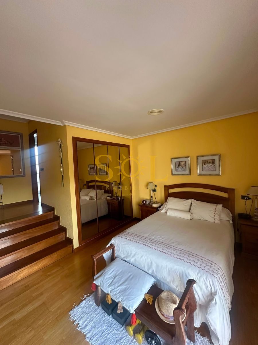 CHALET PAREADO CON JARDIN - Foto 65