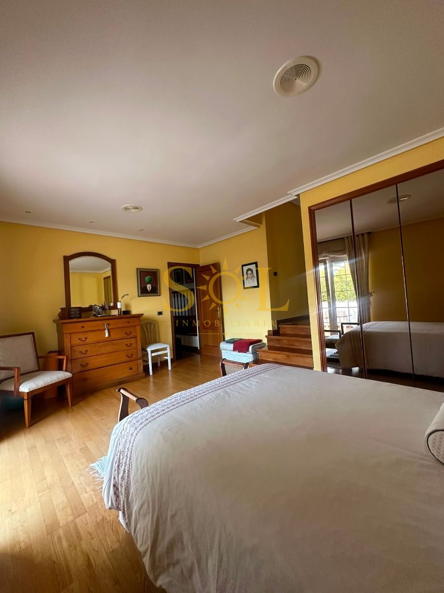 CHALET PAREADO CON JARDIN - Foto 67