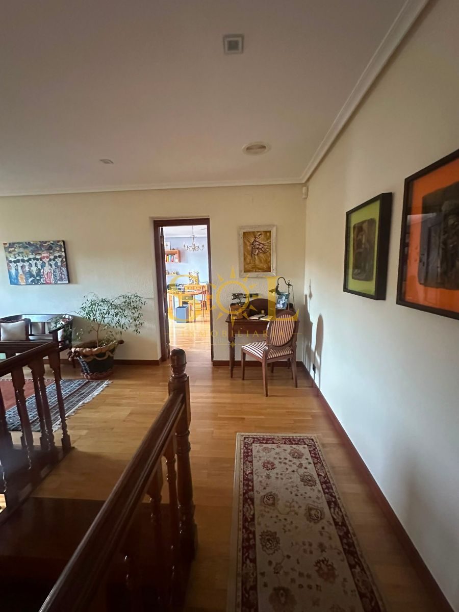CHALET PAREADO CON JARDIN - Foto 70