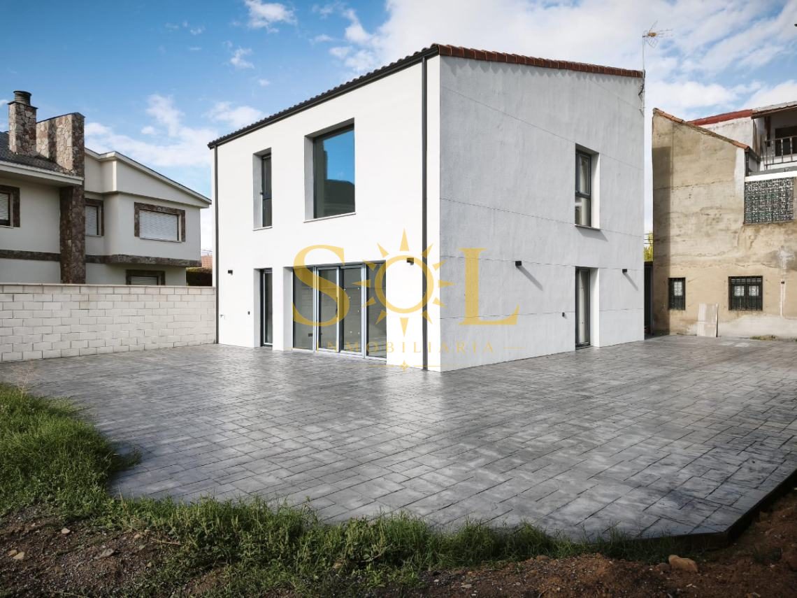 SE VENDE CHALET EN AZADINOS – 455 m² DE PARCELA, ESPACIO Y CONFORT - Foto 2