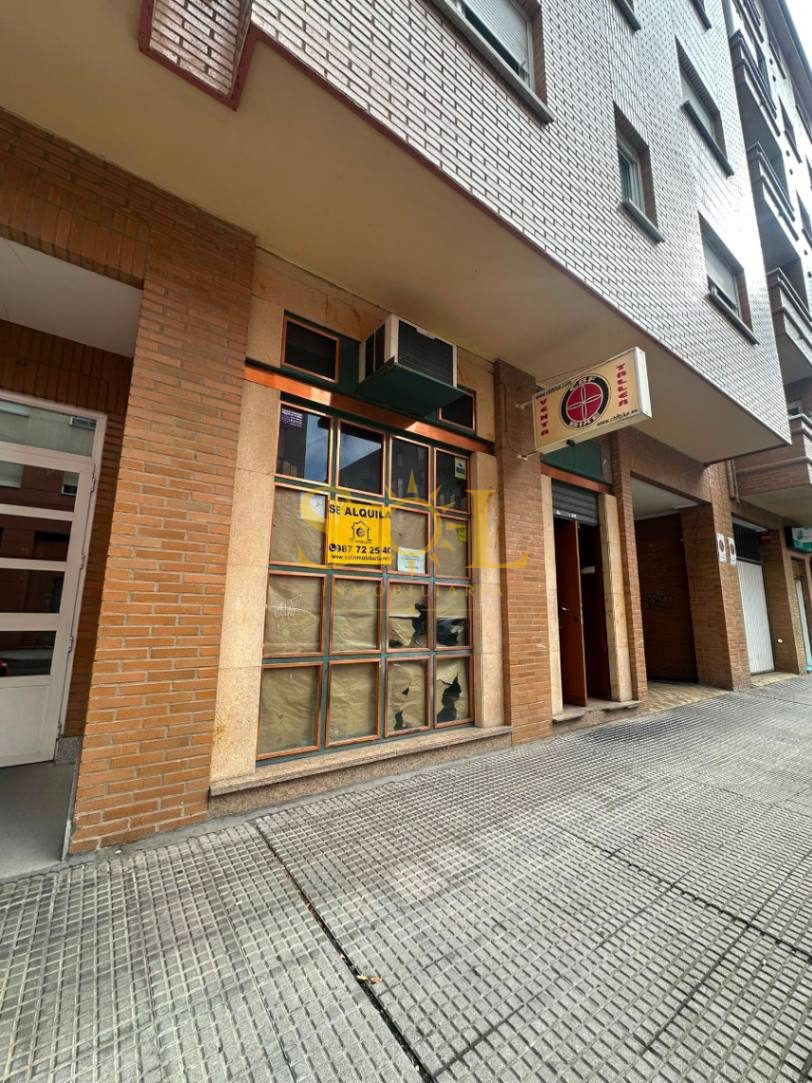ALQUILER DE LOCAL EN VIRGEN DEL CAMINO 4 - Foto 1