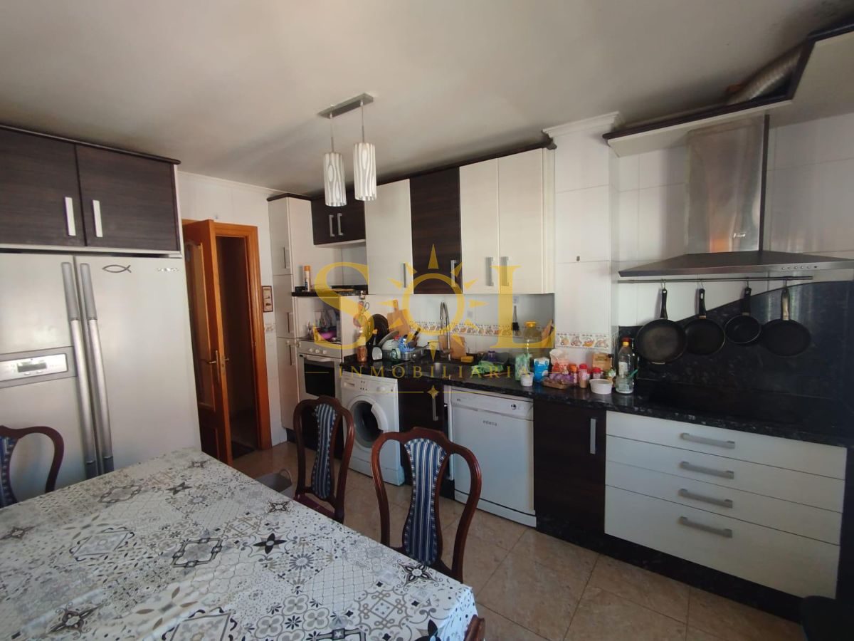 Piso de 3 habitaciones con amplia terraza, garaje y trastero en Puente Castro, León - Foto 14