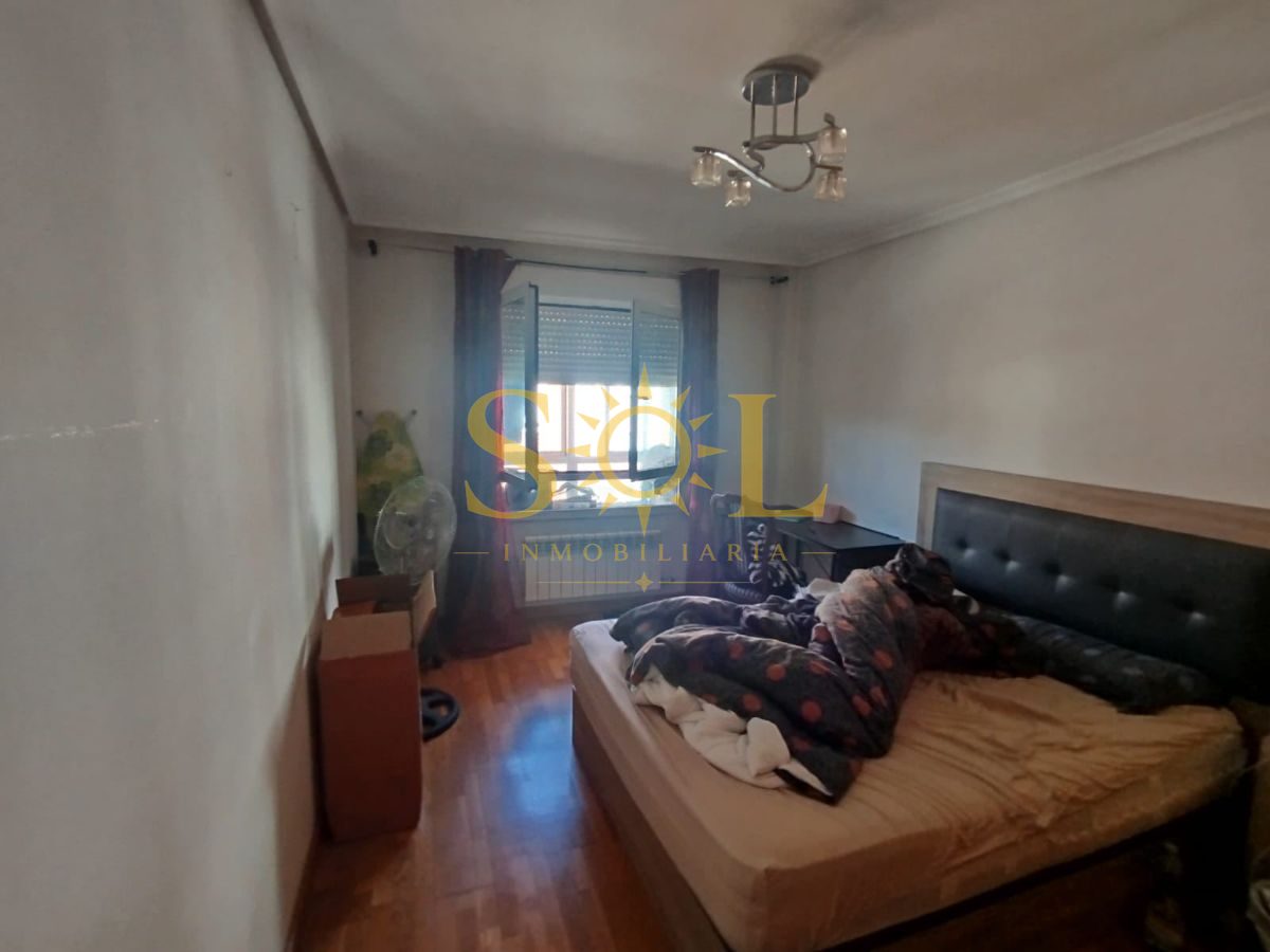 Piso de 3 habitaciones con amplia terraza, garaje y trastero en Puente Castro, León - Foto 16