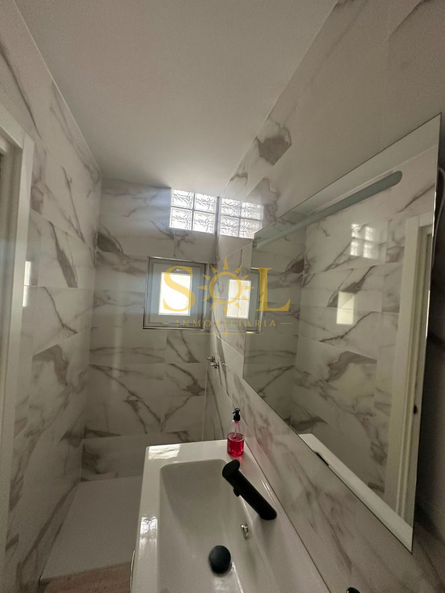EDIFICIO DE INVERSIÓN CON 12 HABITACIONES, 12 BAÑOS PRIVADOS, ZONAS COMUNES CON PISCINA - Foto 13