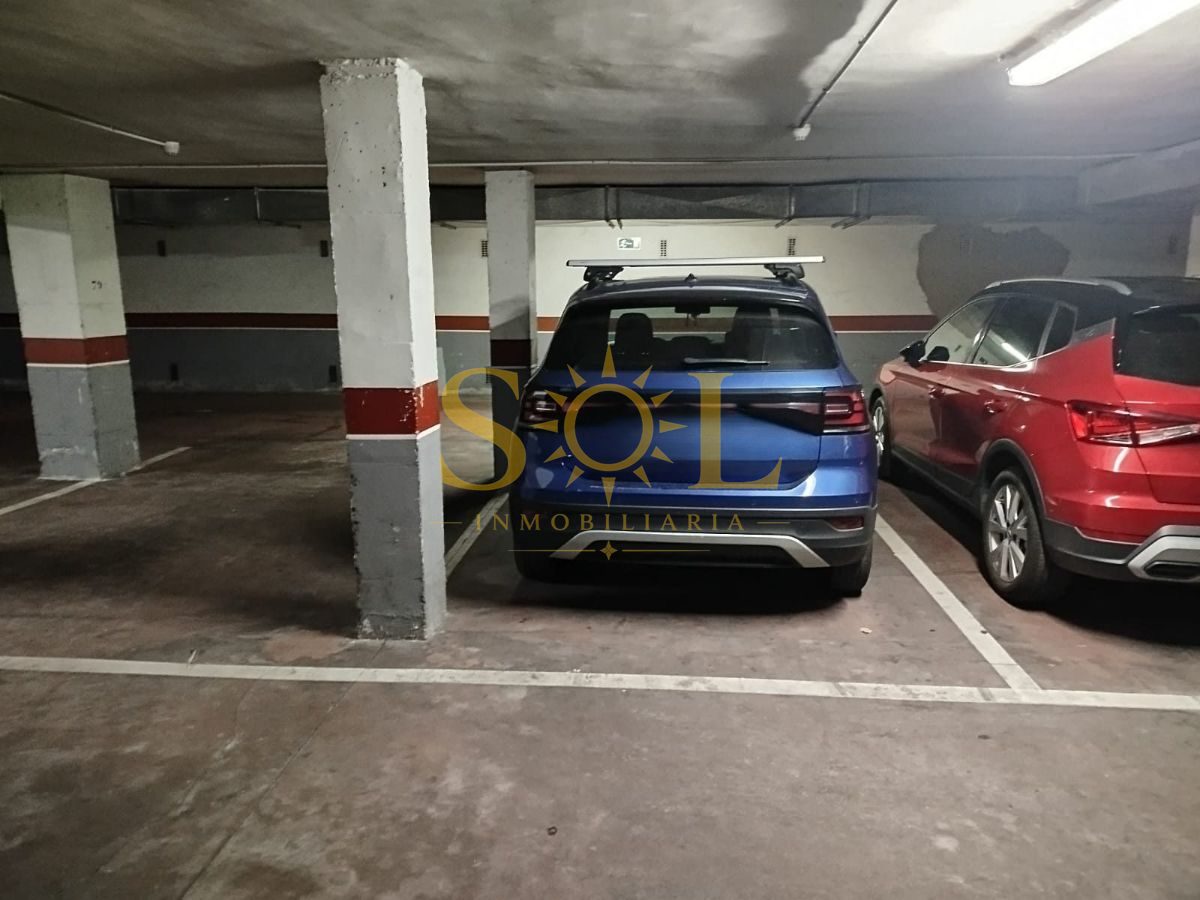 VENTA DE GARAJE EN JOSÉ AGUADO PLAZA AMPLIA - Foto 1