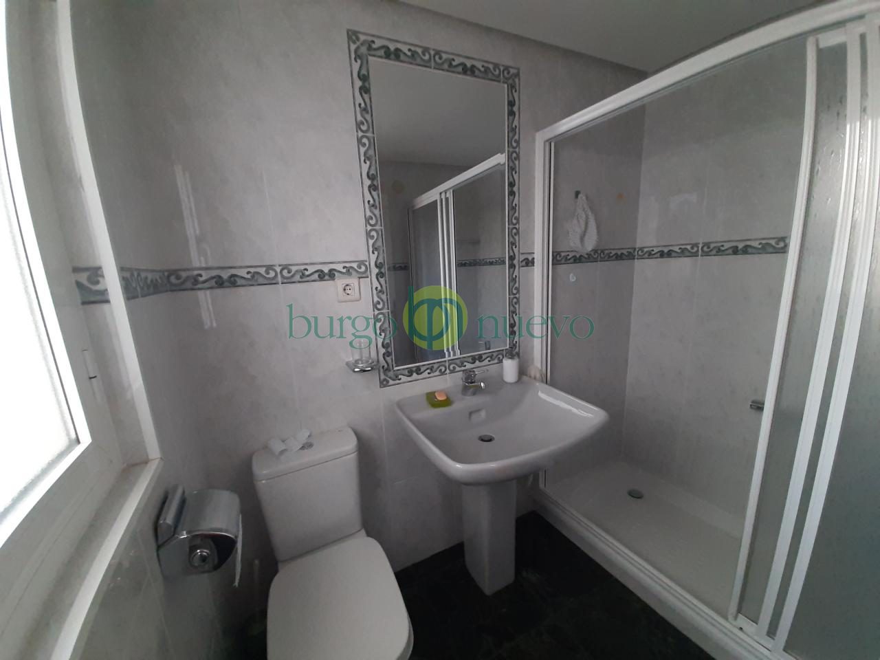 EXCELENTE VIVIENDA, JUNTO A LA PLAZA DE GUZMAN - Foto 105