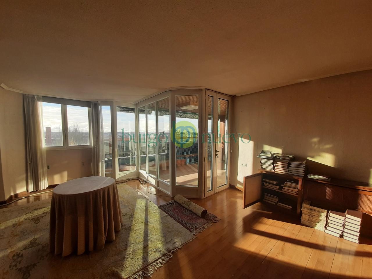 EXCELENTE VIVIENDA, JUNTO A LA PLAZA DE GUZMAN - Foto 50
