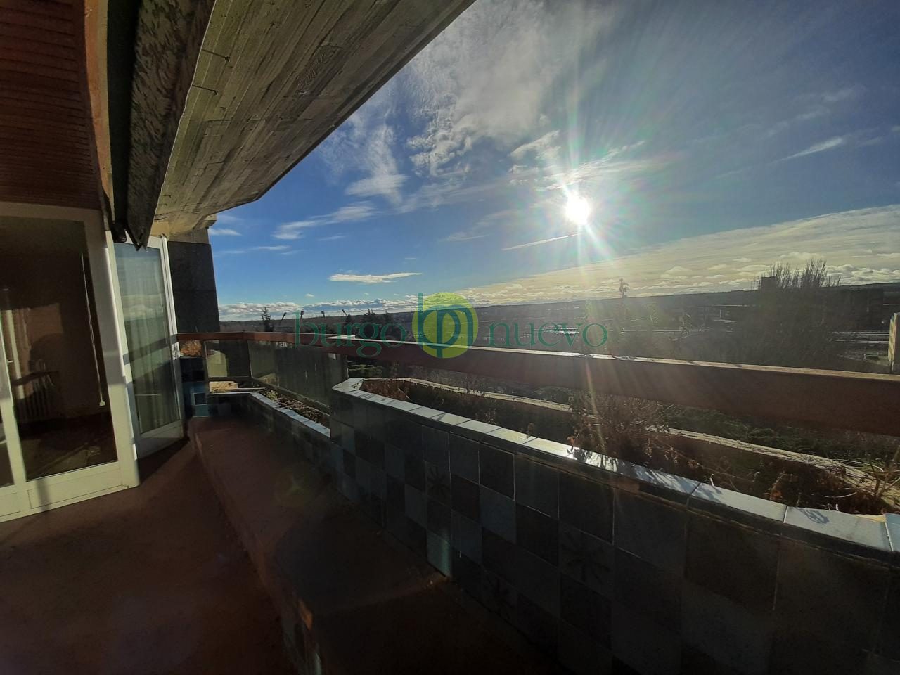 EXCELENTE VIVIENDA, JUNTO A LA PLAZA DE GUZMAN - Foto 52