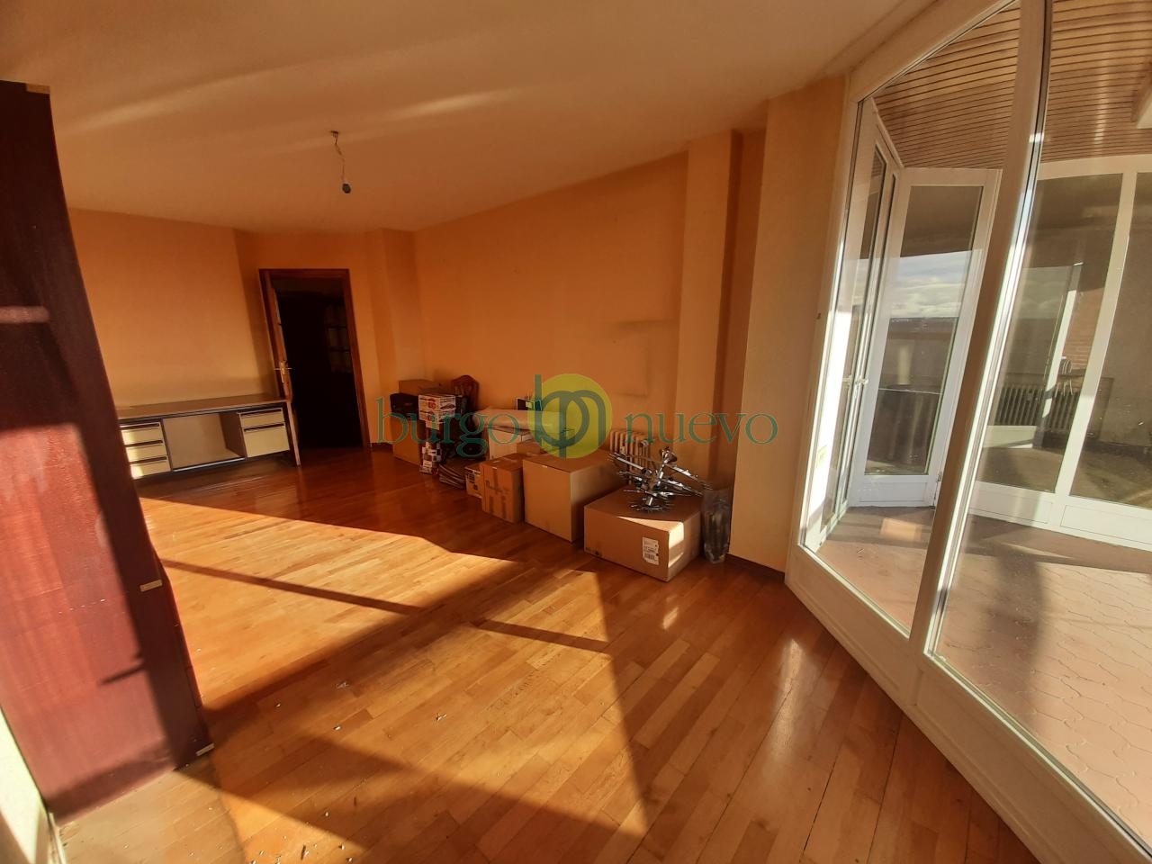 EXCELENTE VIVIENDA, JUNTO A LA PLAZA DE GUZMAN - Foto 61