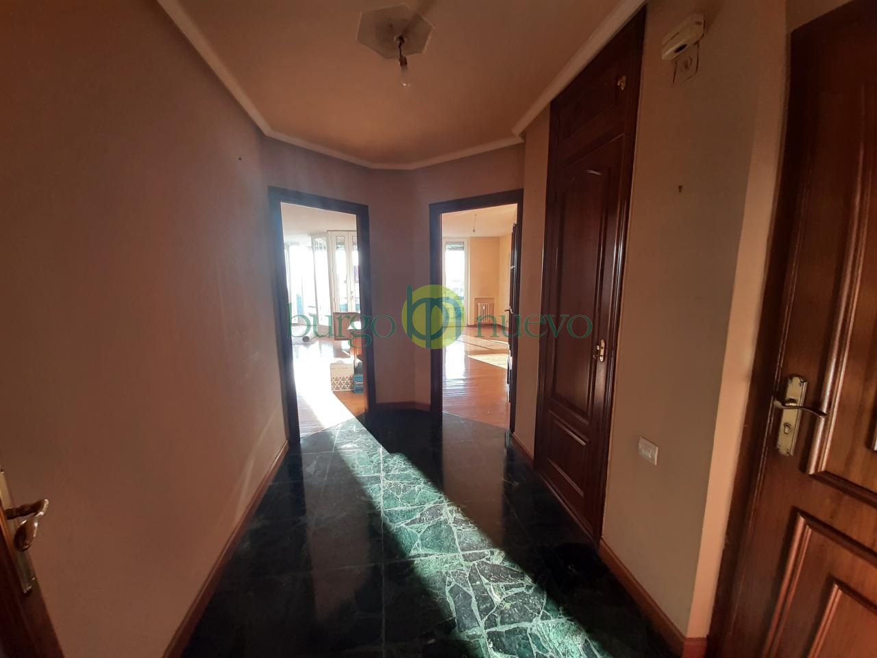 EXCELENTE VIVIENDA, JUNTO A LA PLAZA DE GUZMAN - Foto 65