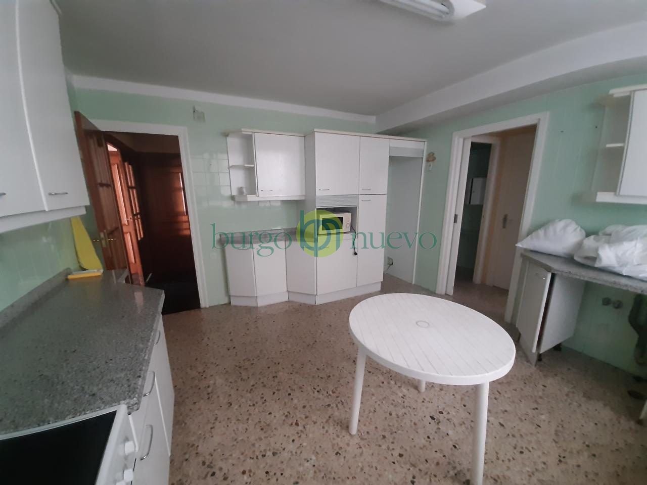 EXCELENTE VIVIENDA, JUNTO A LA PLAZA DE GUZMAN - Foto 72