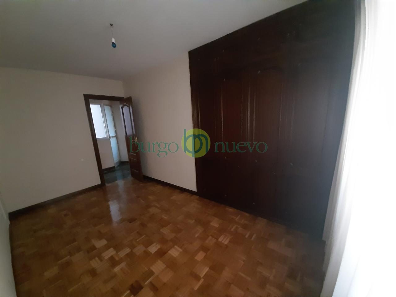 EXCELENTE VIVIENDA, JUNTO A LA PLAZA DE GUZMAN - Foto 83