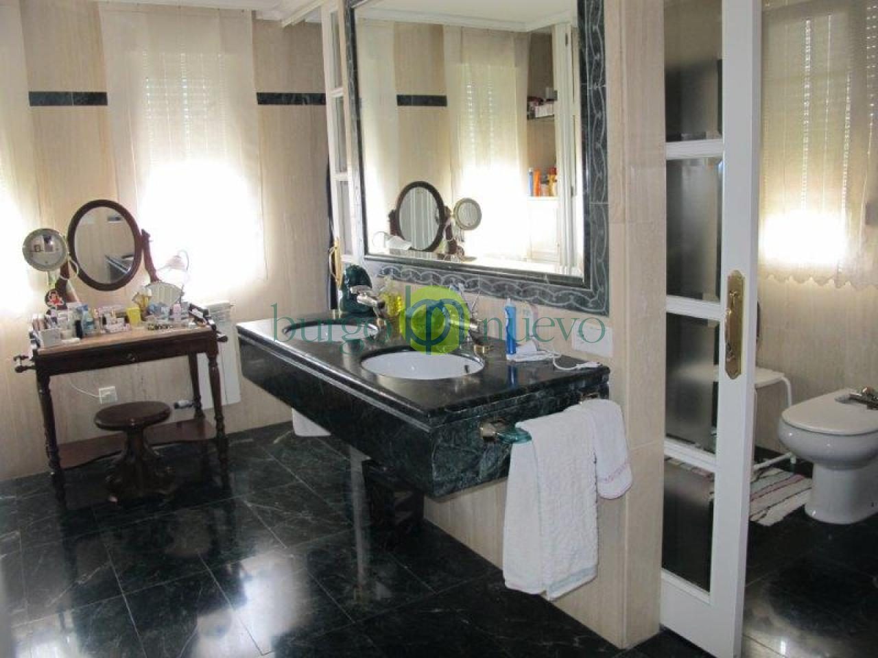 CHALET EN VENTA EN URBANIZACION LOS ROSALES - Foto 15