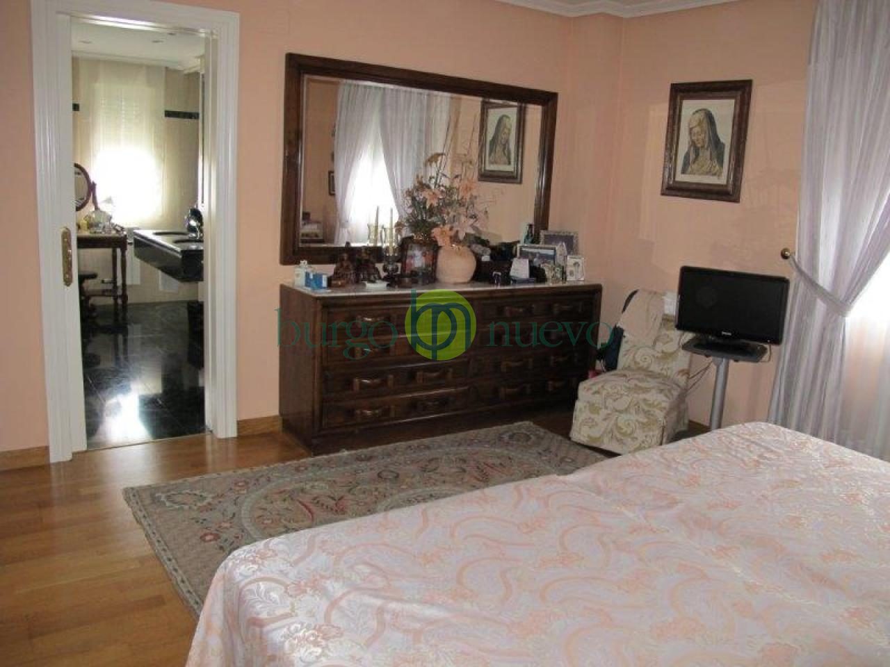 CHALET EN VENTA EN URBANIZACION LOS ROSALES - Foto 16