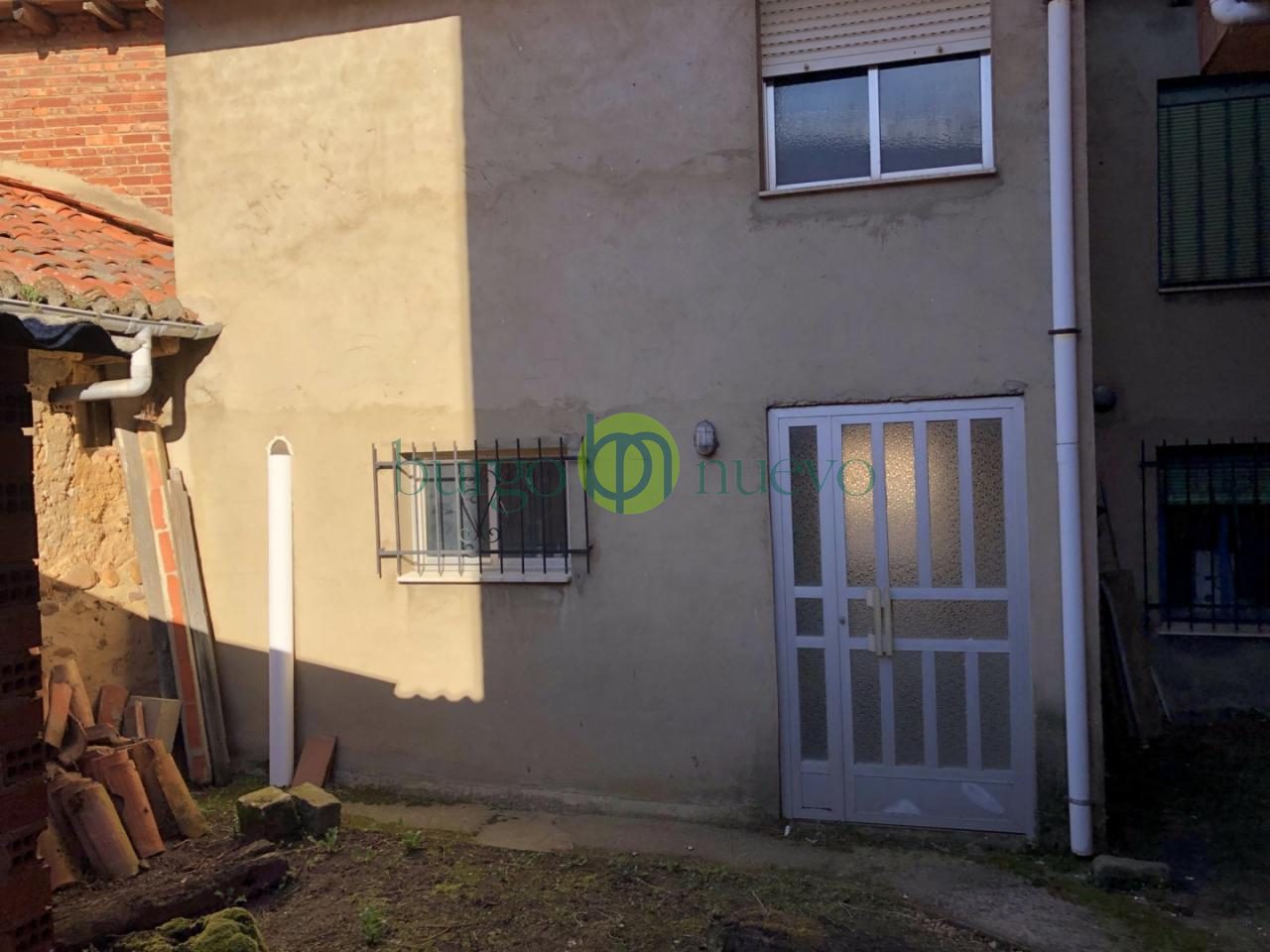 SE VENDE CASA Y DOS PISOS EN LORENZANA