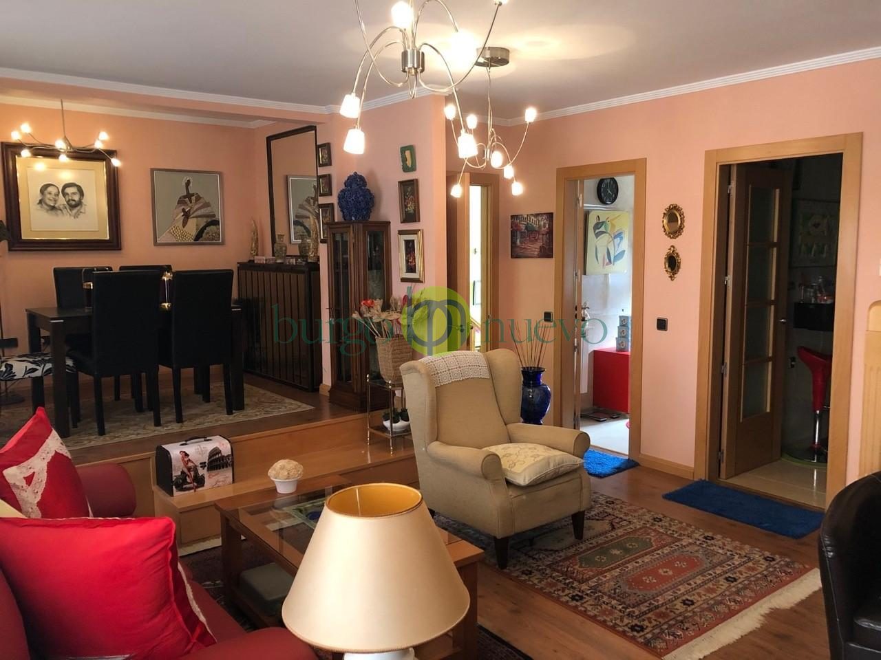 CASA UNIFAMILIAR EN LA ZONA DE NOCEDO. MUY BONITA Y TOTALMENTE REFORMADA.