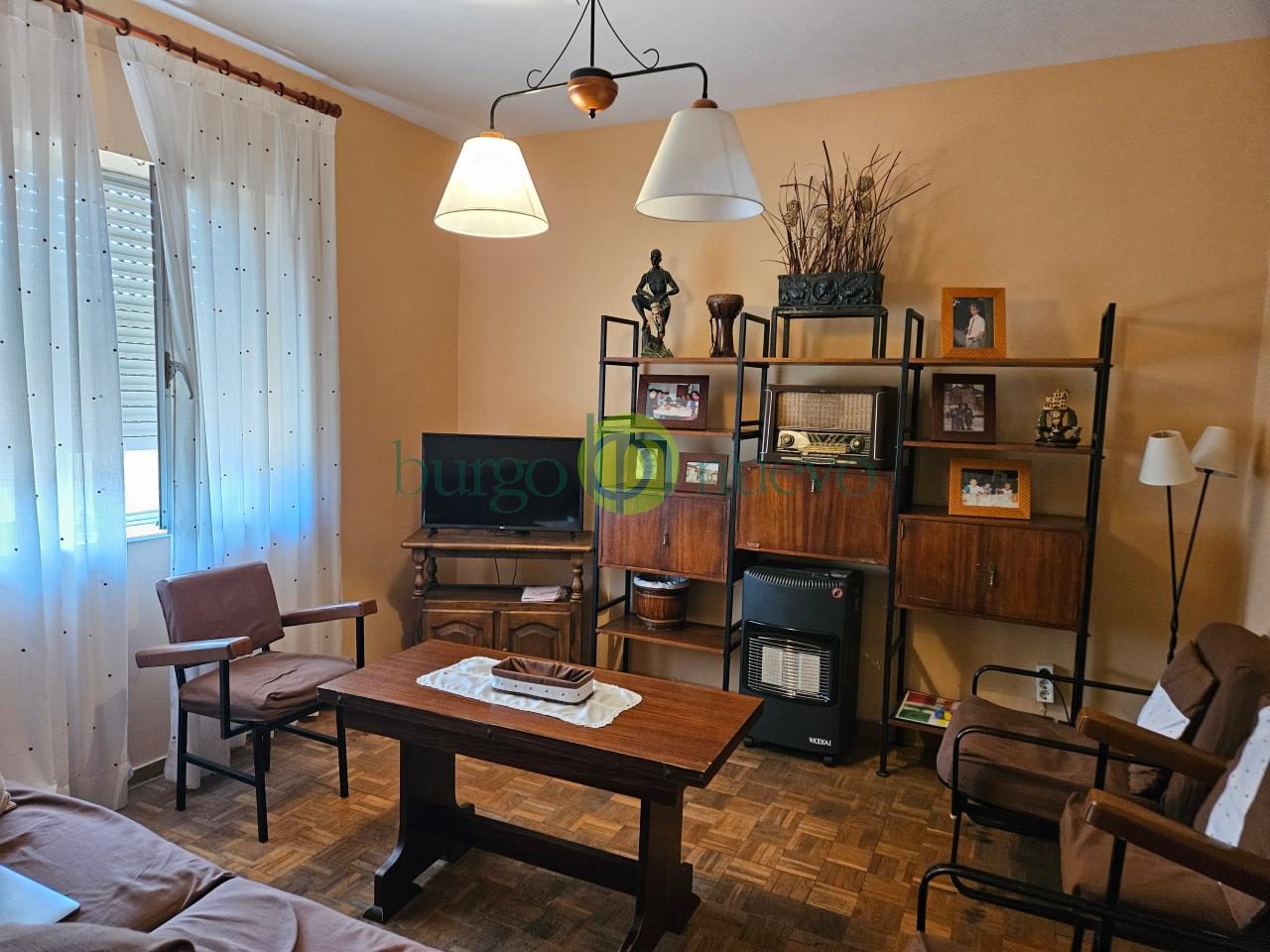 CASA EN VEGUELLINA DE ORBIGO