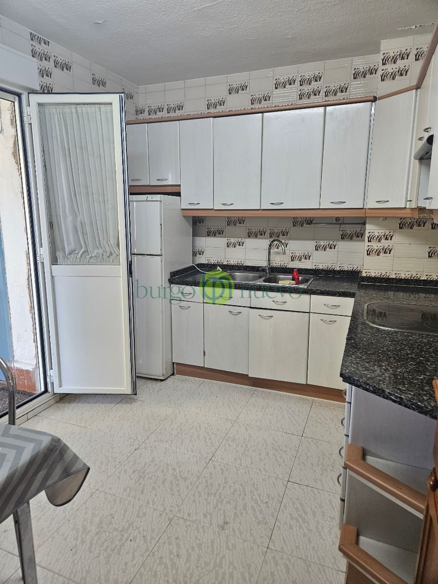 VENTA CASA  con gran terraza, garaje y rentabilidad por local alquilado en Avenida León - Foto 10