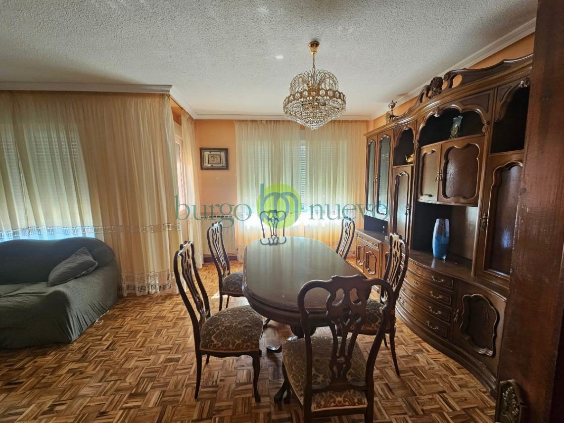 VENTA CASA  con gran terraza, garaje y rentabilidad por local alquilado en Avenida León - Foto 22