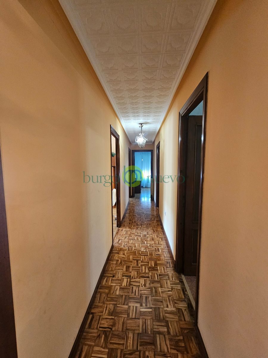 VENTA CASA  con gran terraza, garaje y rentabilidad por local alquilado en Avenida León - Foto 30